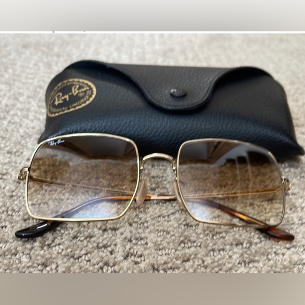 RayBan square sunnies, super cute!